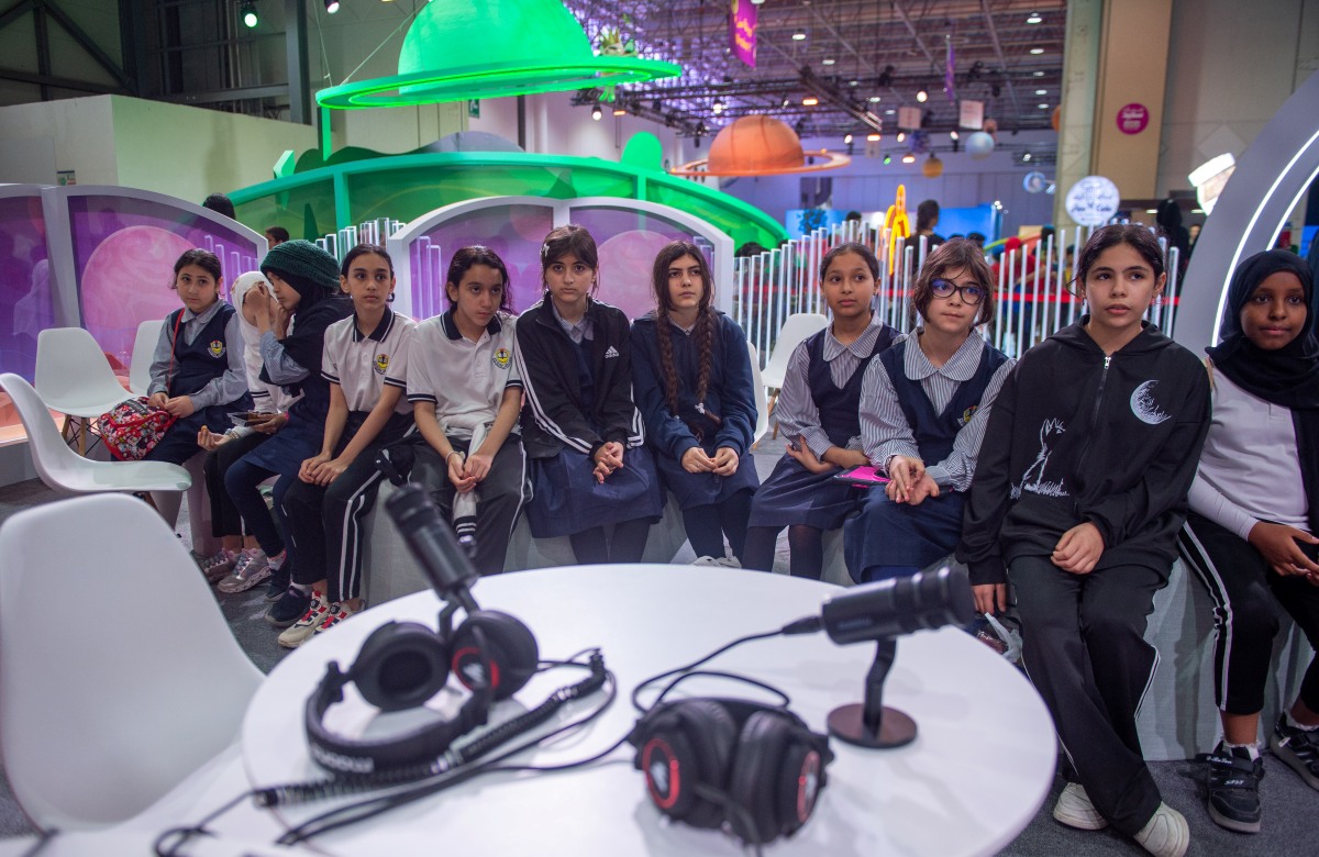 “مذيعون صغار” على منصة البودكاست في مهرجان الشارقة القرائي للطفل 2025