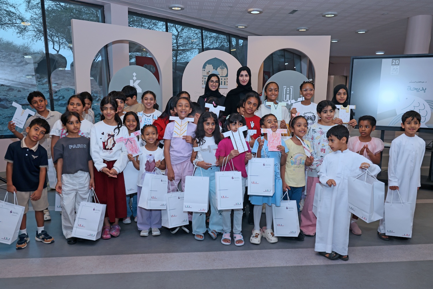 “مكتبات الشارقة” تحتفي بالتراث الإماراتي في فعالية ميدانية للأطفال بمحمية الحفية