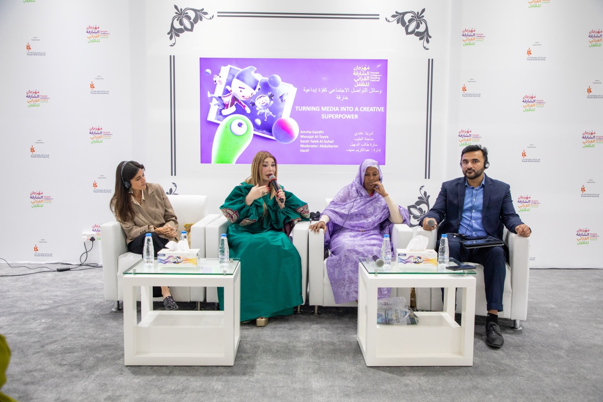 أديبات يوجهن دعوة لدمج الكتاب الورقي بالتقنيات الحديثة