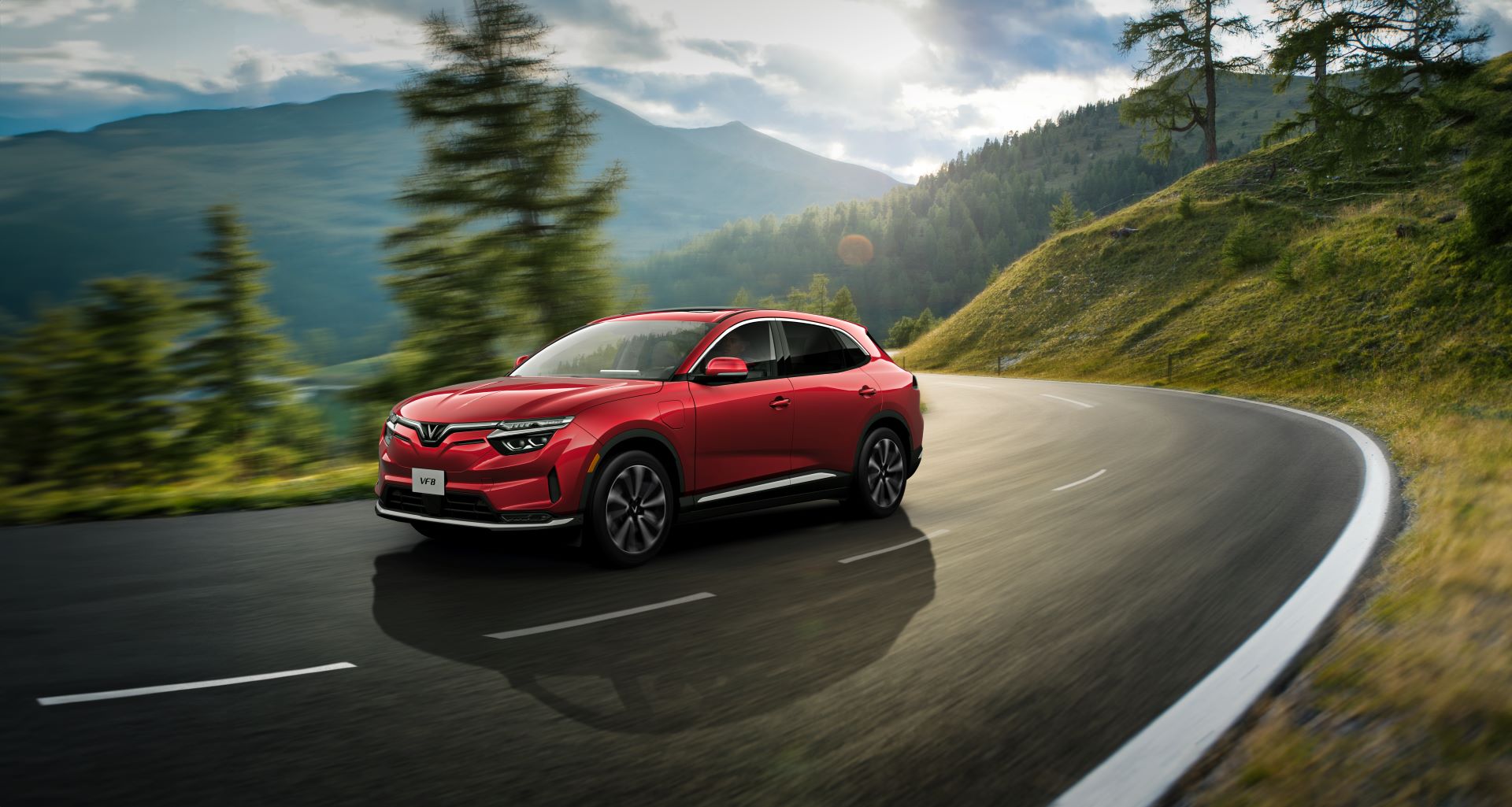 VinFast VF 8: The Premium Electric SUV Empowering a New Generation of Entrepreneurs in the UAE