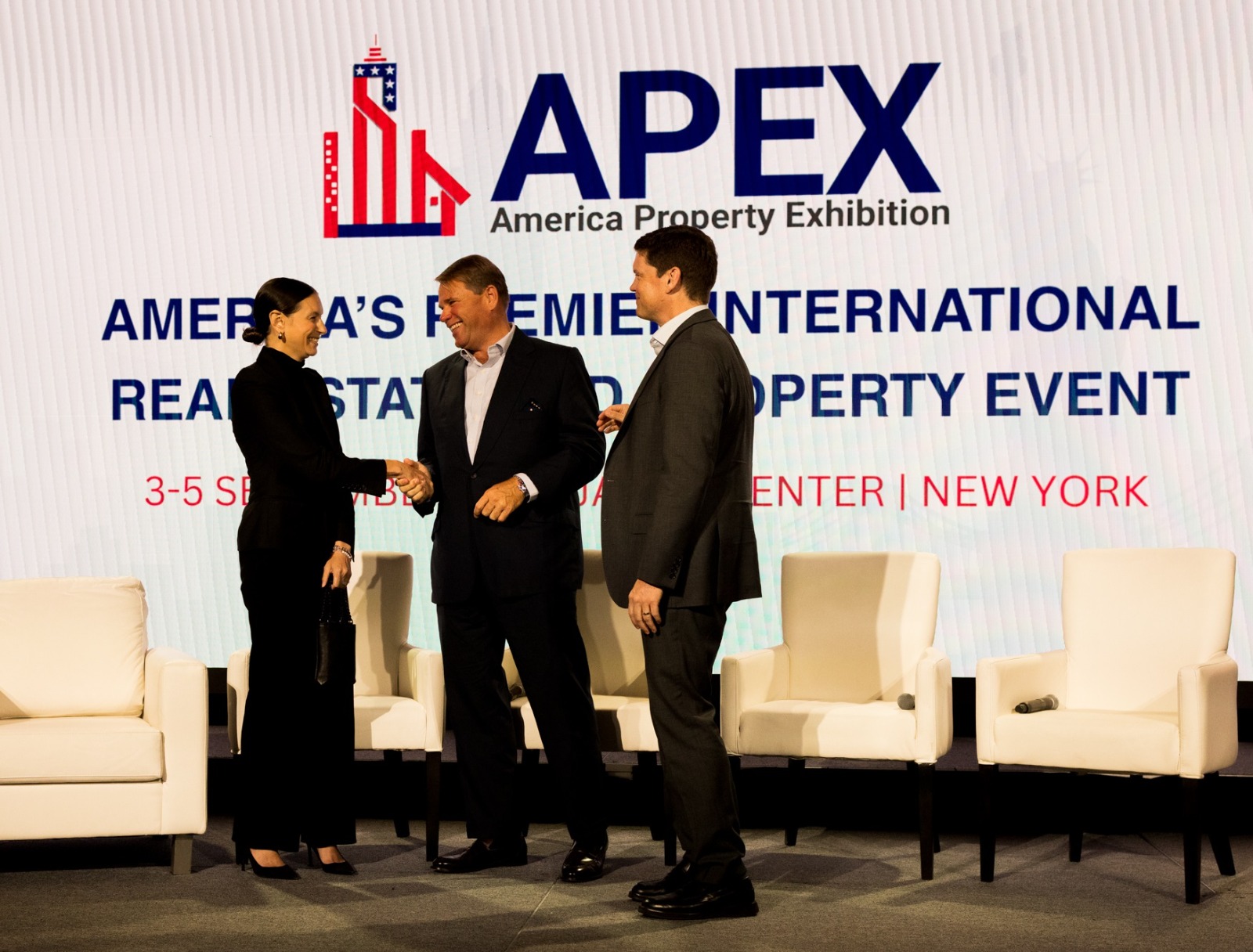 يُتيح معرض العقارات الأمريكي (أبيكس 2025) للمطورين الإماراتيين فرصة استكشاف سوق العقارات الأمريكي الذي تبلغ قيمته 110.83 تريليون دولار أمريكي.