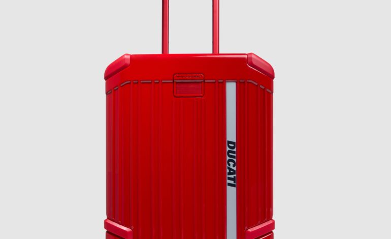 تطلق مجموعة جاشنمال مجموعة السفر بيكوادرو -دوكاتي في الإمارات العربية المتحدة – متوفرة حصريًا في متاجر جاشنمال