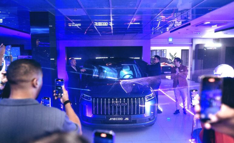 جايكو 5ج تطلّ بأناقة على طرقات الإمارات في حفل إطلاق فاخر بدبي