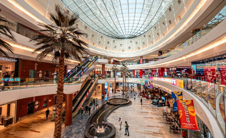 مجموعة جديدة من خيارات التسوق وتناول الطعام المميزة في مركز الغرير 