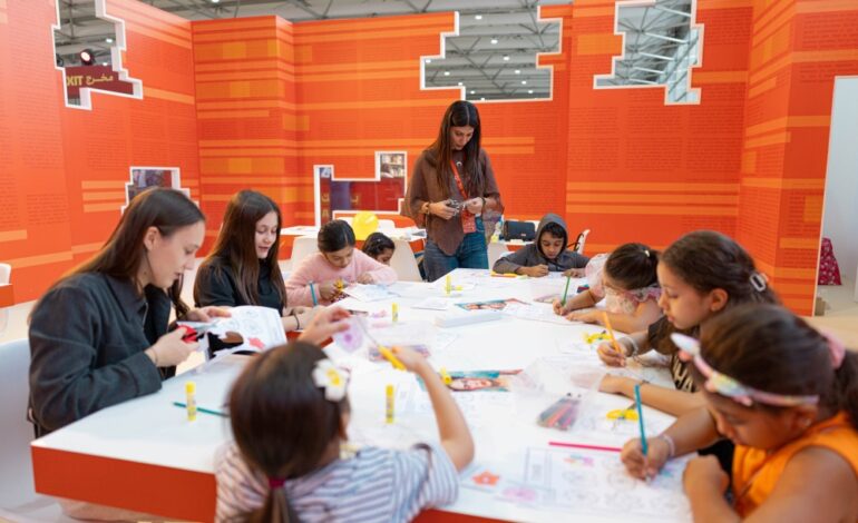 الأطفال يحوّلون لوحات تاريخية إلى فنّ حديث “ثلاثي الأبعاد”