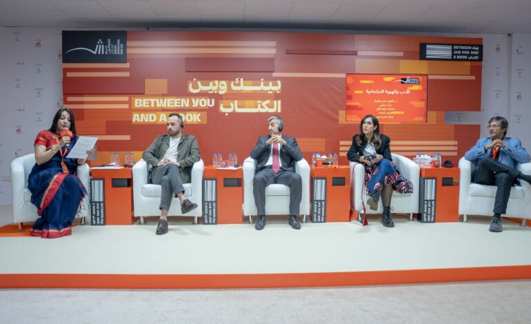 روائيون وأكاديميون: الإبداع يظل وفيًّا للأصول الثقافية رغم العولمة