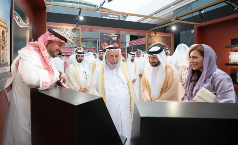 حاكم الشارقة يشهد إطلاق مجموعة كلمات دار “سراب” لتوثيق الثقافة والفنون العربية بإصدارات بصرية فاخرة