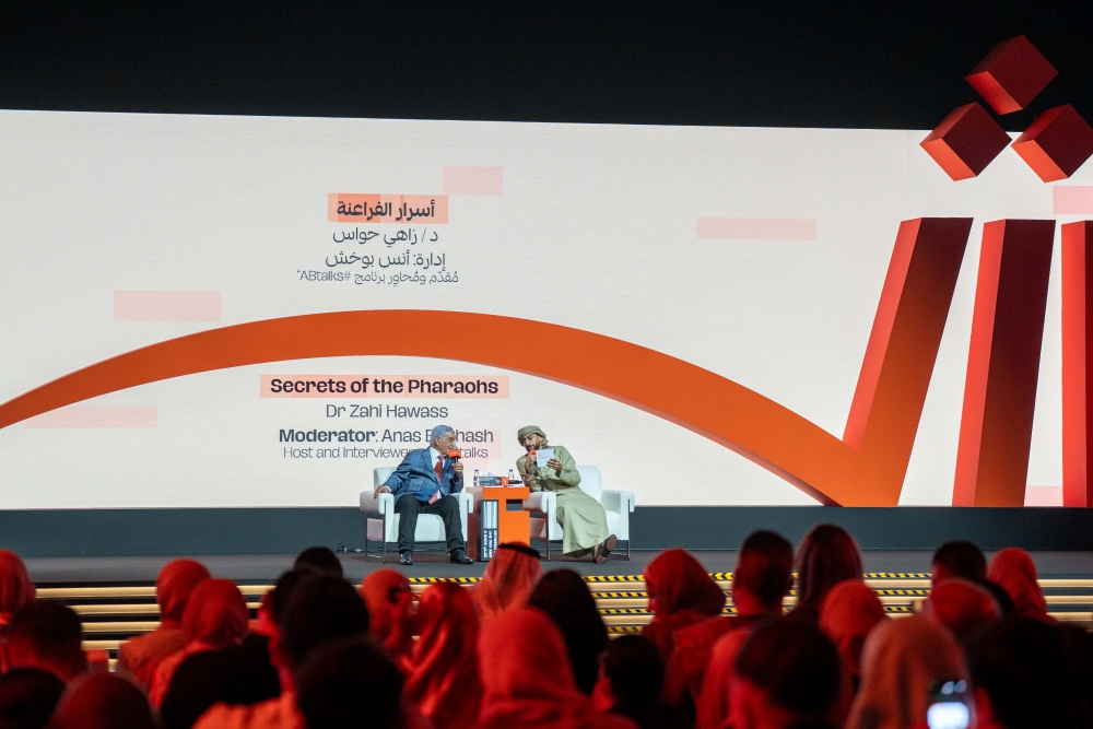 د. زاهي حواس: وجدنا ممراً في هرم خوفو ينتهي بباب وفي 2026 سنكشفُ للعالم كشفاً عظيماً