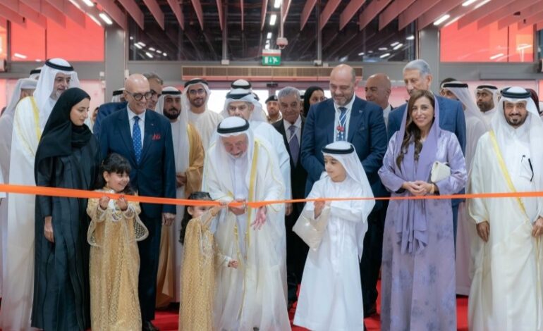 حاكم الشارقة يفتتح الدورة الـ 44 من معرض الشارقة الدولي للكتاب