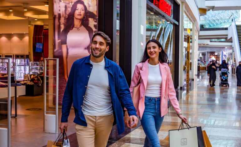 “3 أيام من التخفيضات الكبرى” تسهم في نمو قطاع التجزئة في دبي مع تحقيق نتائج مميزة في المبيعات وأعداد المتسوقين