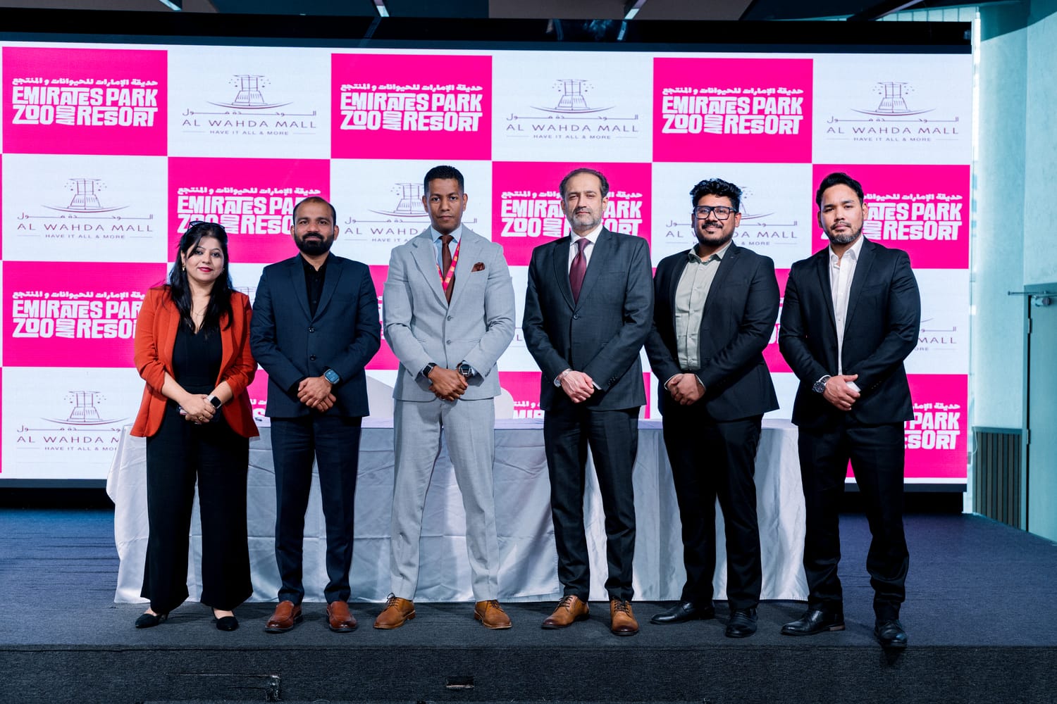 “حديقة الإمارات للحيوانات والمنتجع” في أبوظبي تُطلق خدمة نقل مجانية بالحافلات من الوحدة مول لتوفير تجربة زيارة أكثر سهولة وراحة للعائلات إلى الحديقة