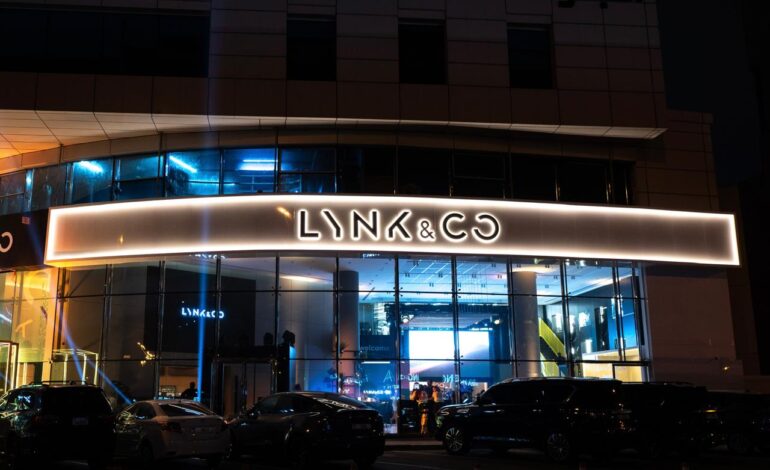 Lynk & Co Opens Flagship Showroom on Sheikh Zayed Road and Launches the All-New Lynk & Co 900 in the UAE with Galadari Motors